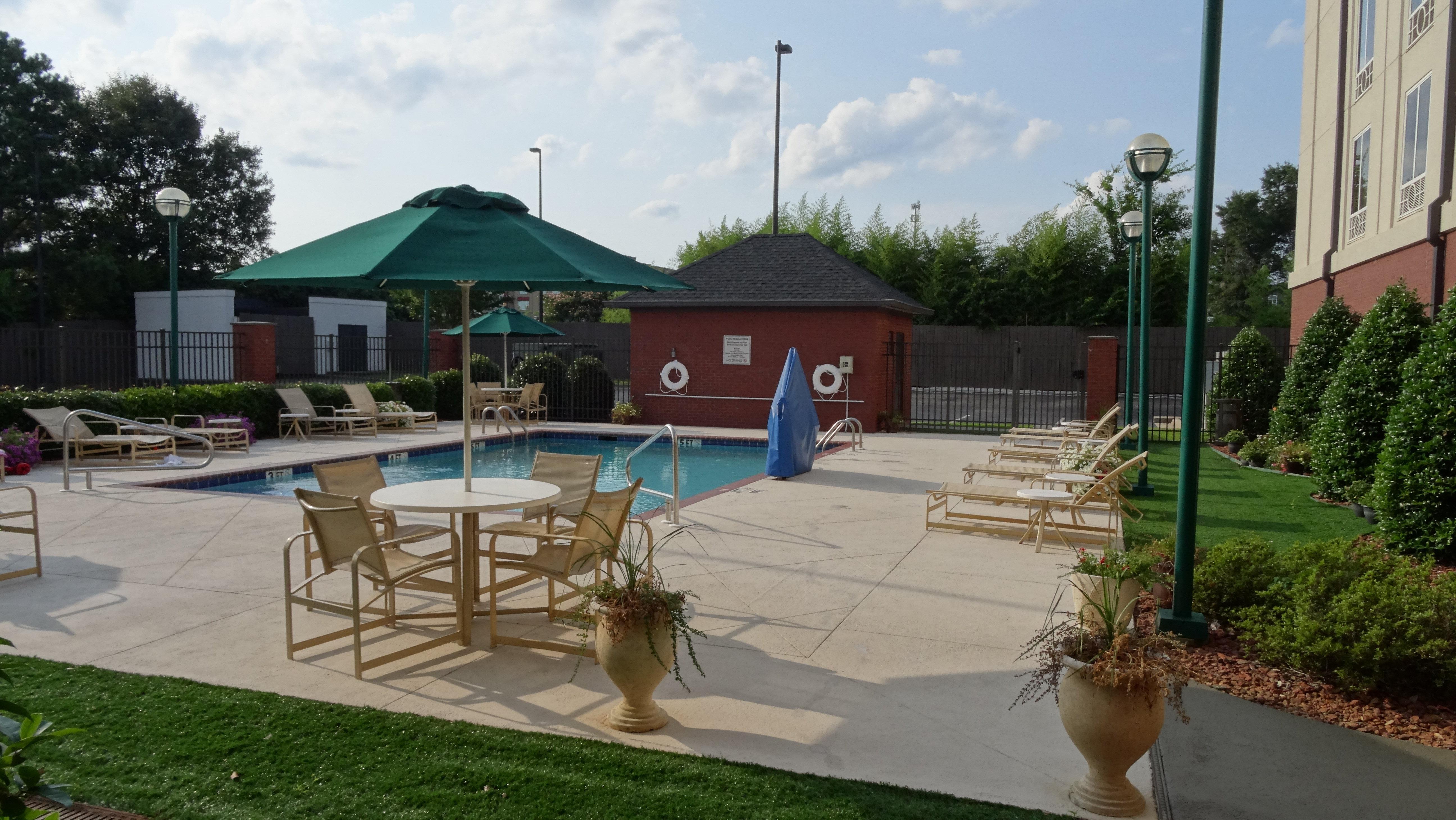 Holiday Inn Express & Suites - Tuscaloosa-University By Ihg Exterior photo