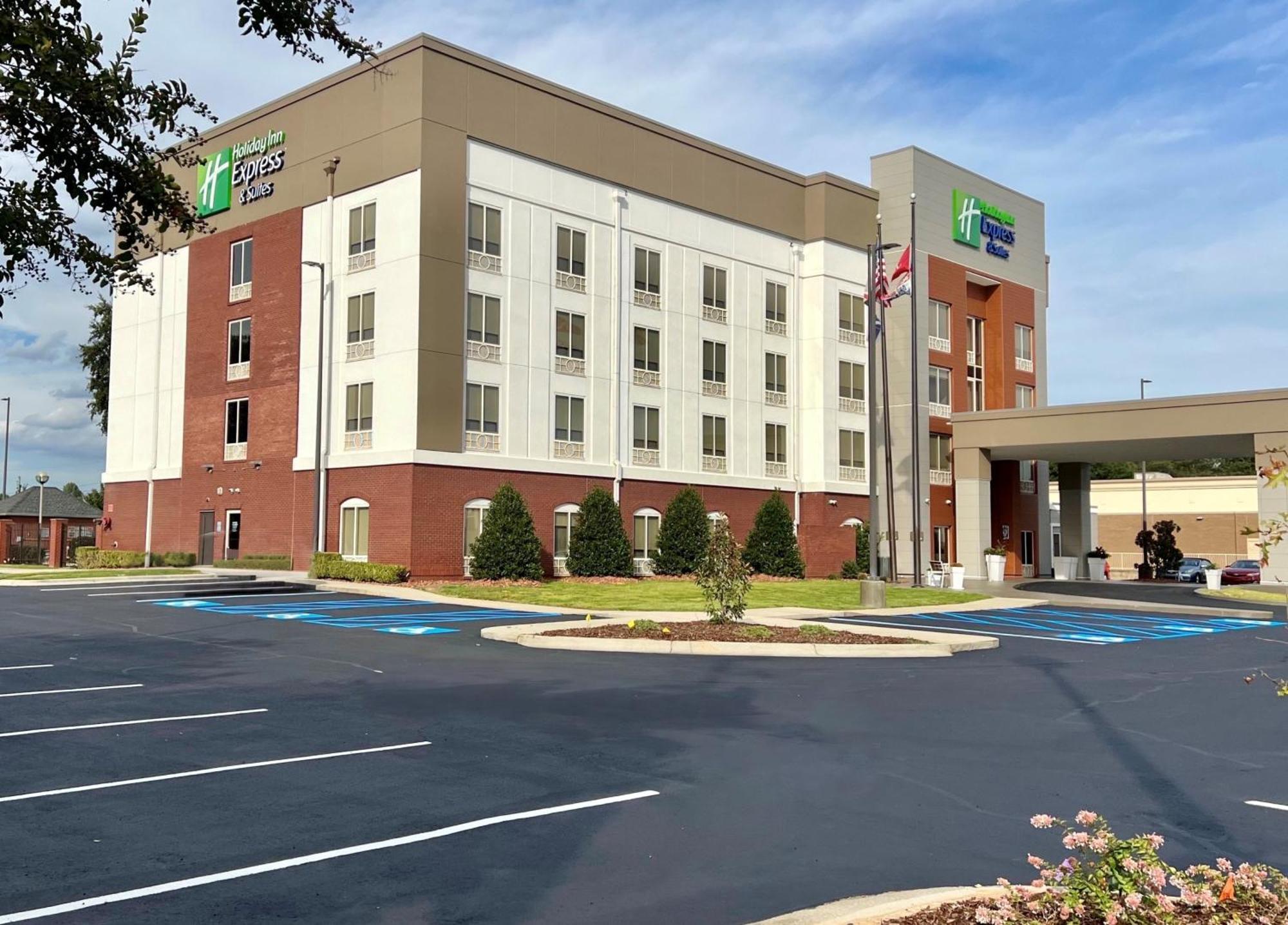 Holiday Inn Express & Suites - Tuscaloosa-University By Ihg Exterior photo