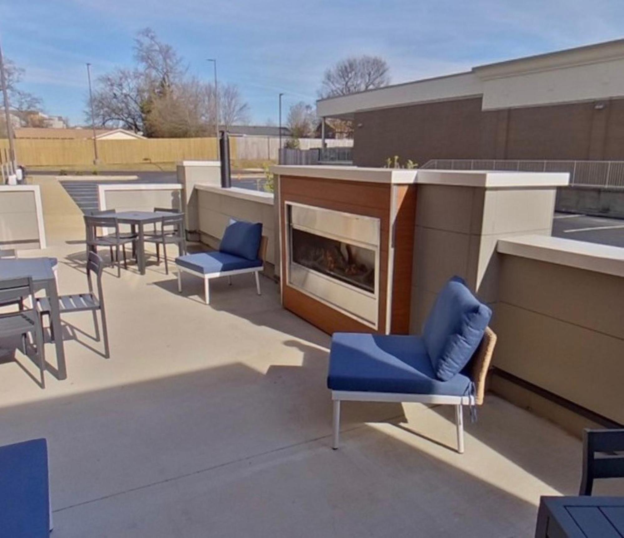 Holiday Inn Express & Suites - Tuscaloosa-University By Ihg Exterior photo